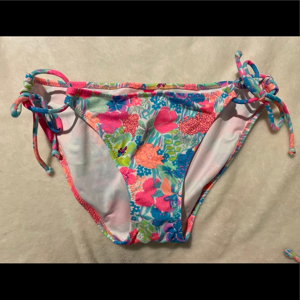 NWOT Victoria’s Secret bikini